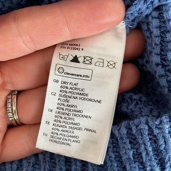 Sky blue Divided H&M sweater. - Picture 5 of 12